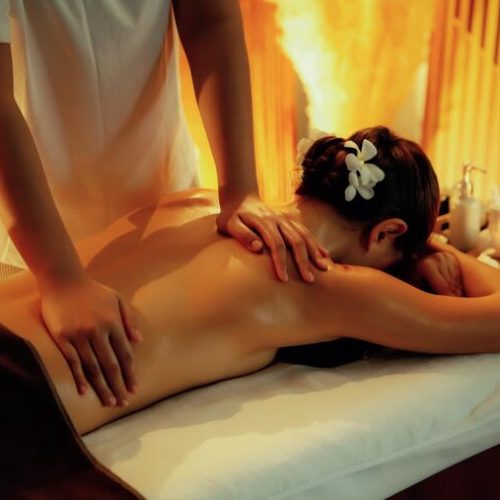 caucasian-woman-customer-enjoying-relaxing-antistress-massage-quiescent_31965-330392